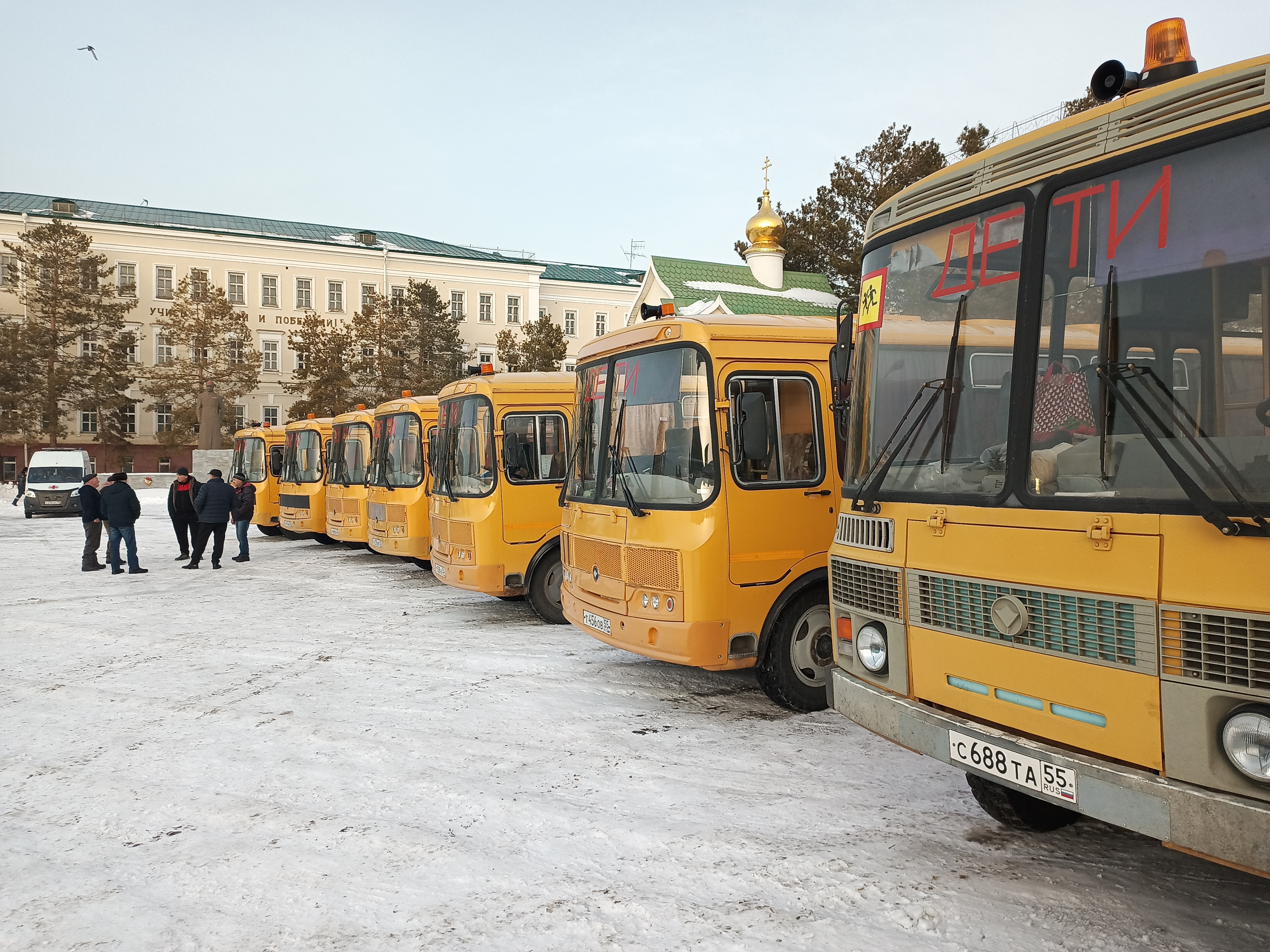 ТОГАДН Омский провел рейд по перевозкам детей в новогодние дни